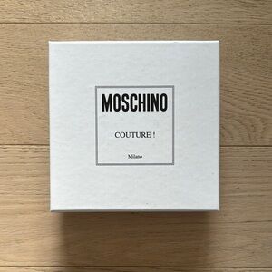Moschino Couture thin leather belt